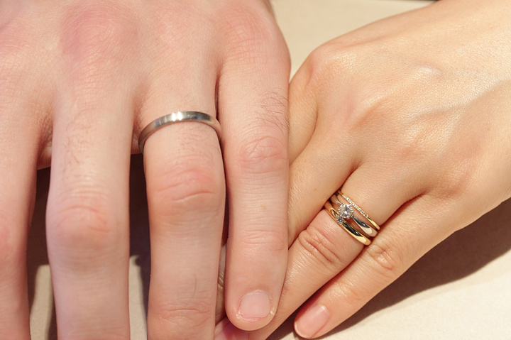 ご結婚指輪は記念に写真撮影いたします les desseins de DIEU Bridal