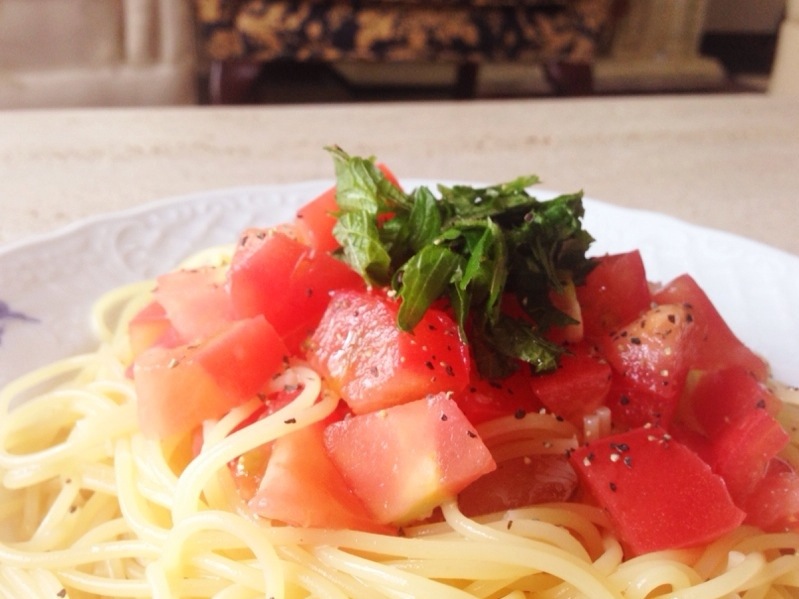 定番も隠し味で差がつく   【トマトの冷製パスタ】