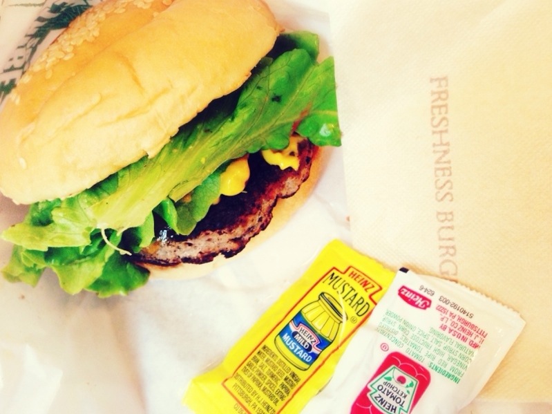 A hamburger for lunch 〜禁断のランチ〜